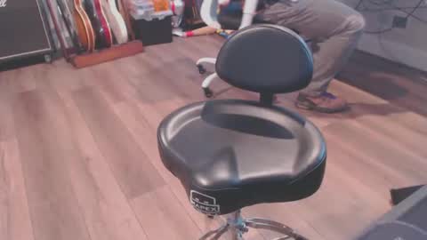 Snapshot of momer85 chatting on December 30, 6:38 pm momer85 online show from December 30, 6:38 pm