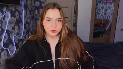 Leah online show from February 26, 10:14 am