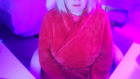 Mommy Julia online show from May 2, 8:41 am
