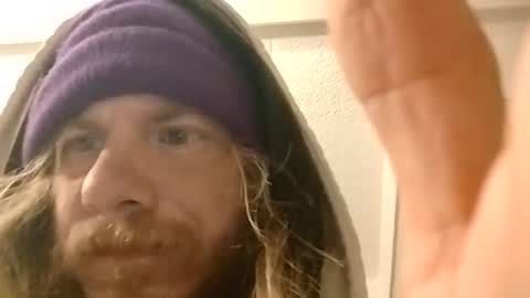 Snapshot of mommyissues2386 chatting on December 18, 5:15 am Richard Sheridan online show from December 18, 5:15 am