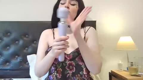 Mommynatrix online show from April 27, 5:11 pm