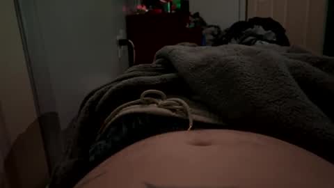 Snapshot of mommyndaddyplaytime chatting on January 12, 11:04 am mommyndaddyplaytime online show from January 12, 11:04 am