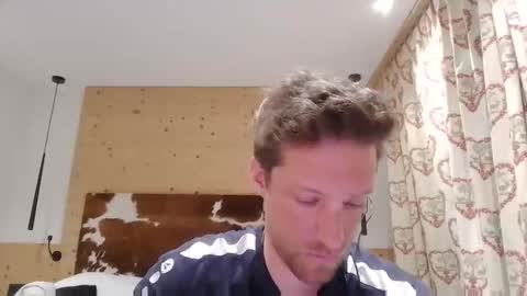 moms_little_monster online show from November 17, 3:07 pm