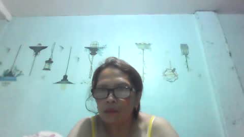 momshe_sweet online show from August 1, 9:25 pm