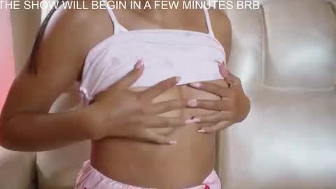 Sandra online show from February 12, 2:01 pm