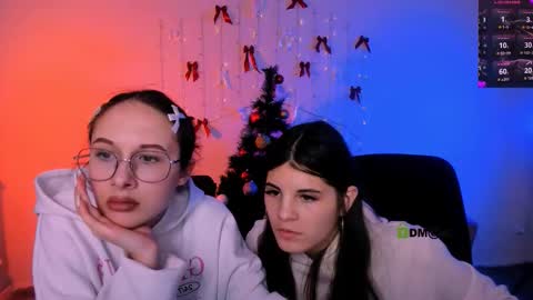 Mona  online show from January 8, 8:00 pm