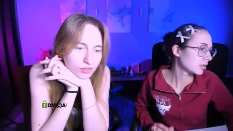 Mona  online show from February 11, 8:03 pm