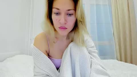 Mona online show from December 5, 5:27 am