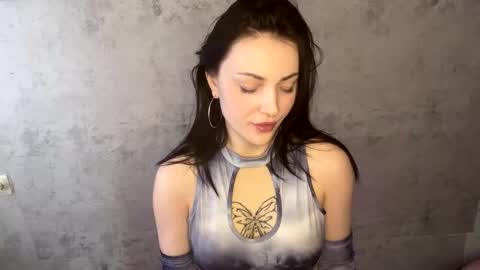 Snapshot of mona_fox chatting on February 15, 7:51 am Mona online show from February 15, 7:51 am