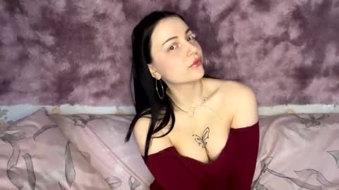 Snapshot of mona_fox chatting on February 21, 6:03 am Mona online show from February 21, 6:03 am