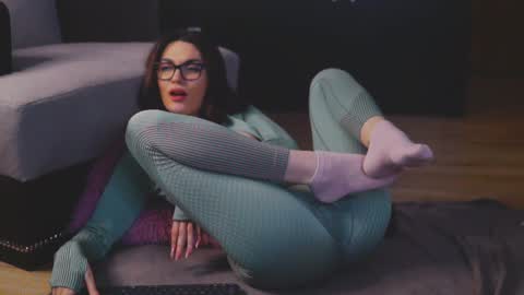 Mona Lisss online show from January 18, 6:21 pm