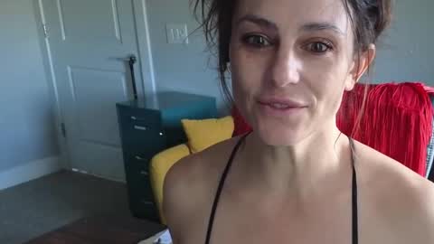 Mona online show from March 17, 3:48 pm