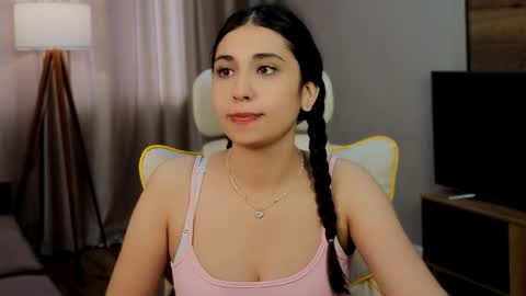 Snapshot of monarchbaby chatting on June 5, 5:03 am Lana online show from June 5, 5:03 am