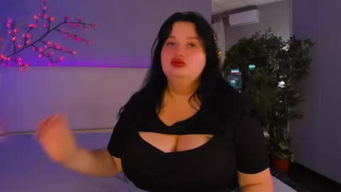 Monica online show from May 28, 12:02 pm