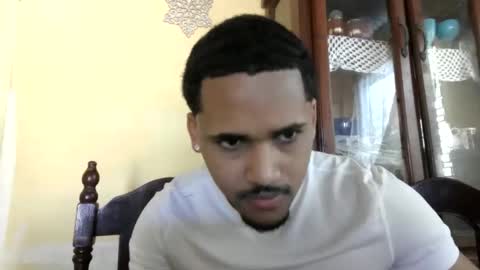 Snapshot of moneyblancos chatting on April 3, 4:05 pm moneyblancos online show from April 3, 4:05 pm