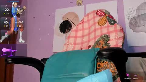 Snapshot of monica_collins chatting on October 18, 5:43 am moni online show from October 18, 5:43 am