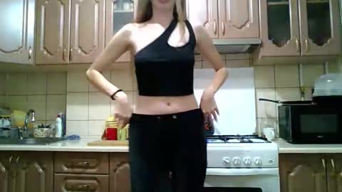 Monica online show from October 26, 9:31 pm