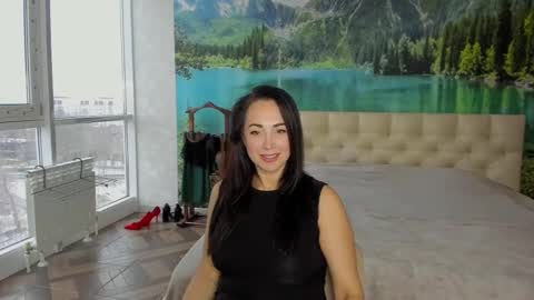 monica_weisss online show from January 3, 11:57 am
