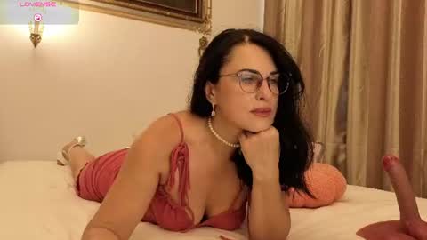 Snapshot of monicaluxxx chatting on July 10, 1:25 pm monicaluxxx online show from July 10, 1:25 pm