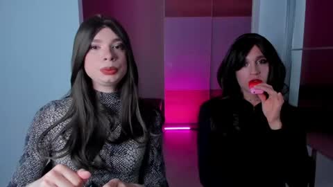 monicastark_ online show from May 30, 7:22 pm