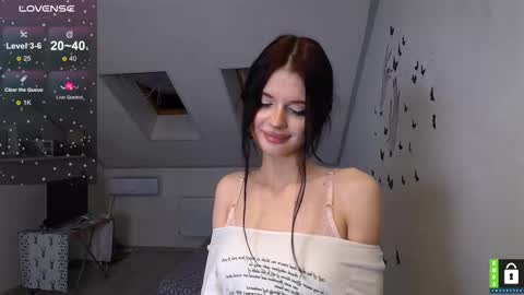 Snapshot of monika_mikado chatting on December 4, 12:31 am monika_mikado online show from December 4, 12:31 am