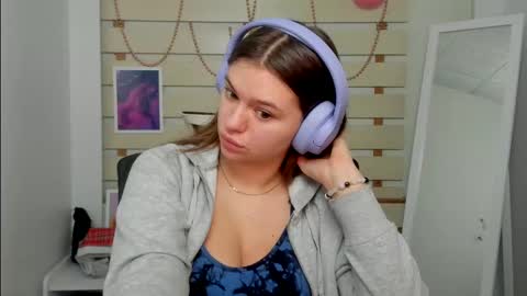 Monika online show from February 25, 1:17 pm