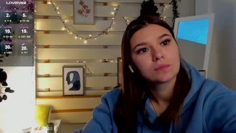 Monika online show from February 1, 1:20 pm