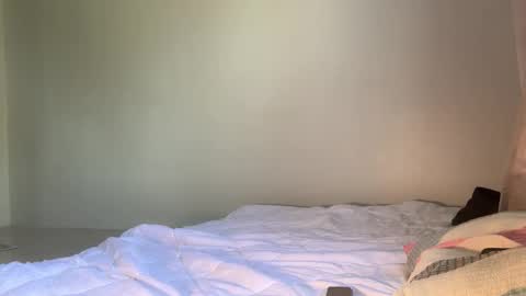 isay online show from February 8, 5:33 am