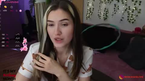 Snapshot of monikavenom chatting on September 15, 1:05 am Monika online show from September 15, 1:05 am