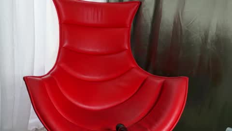 Snapshot of monique_a chatting on December 30, 8:21 am Ask me online show from December 30, 8:21 am