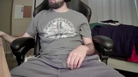 Snapshot of monkey_4u chatting on January 18, 8:40 pm monkey_4u online show from January 18, 8:40 pm