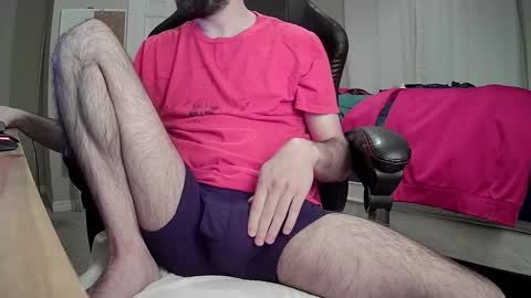 Snapshot of monkey_4u chatting on October 21, 12:00 am monkey_4u online show from October 21, 12:00 am