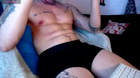 Snapshot of monnojones chatting on December 11, 3:13 am monnojones online show from December 11, 3:13 am