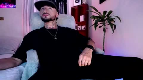 Snapshot of monnojones chatting on October 9, 1:47 am monnojones online show from October 9, 1:47 am