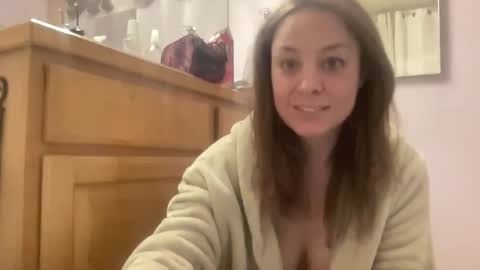 Snapshot of monroelovesyou chatting on January 19, 4:33 am Monroe online show from January 19, 4:33 am