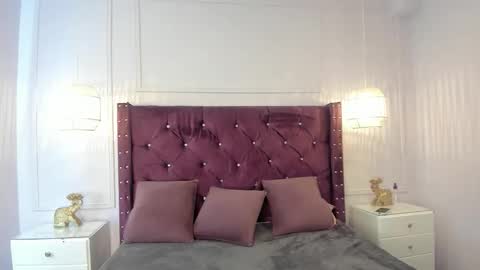 Snapshot of monserrat_girl chatting on November 23, 11:54 am online show from November 23, 11:54 am