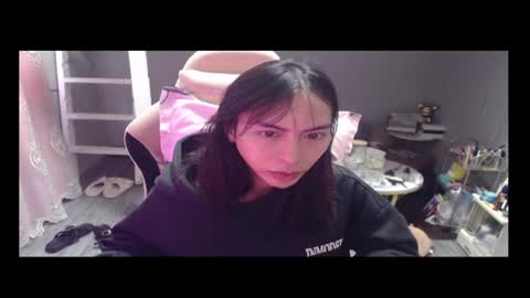 ELYSE A SIMPLE GIRL online show from February 26, 9:19 am