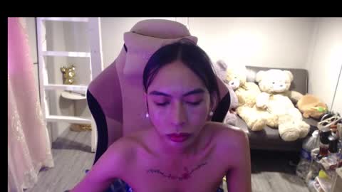 ELYSE A SIMPLE GIRL online show from April 15, 6:20 am