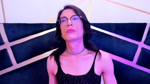 Snapshot of monsterhole91 chatting on December 14, 5:14 pm Linda Darling online show from December 14, 5:14 pm