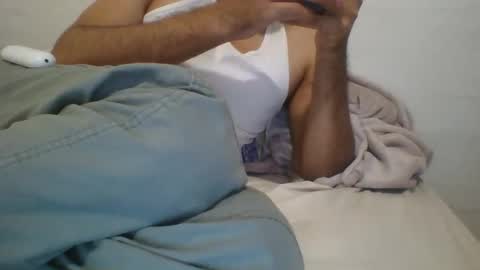 Snapshot of monsterr2209 chatting on October 1, 1:28 pm monsterr2209 online show from October 1, 1:28 pm
