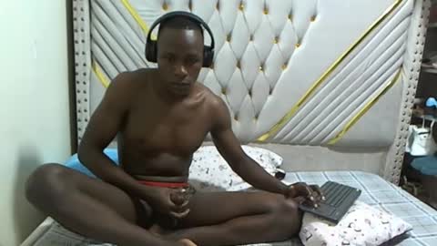 monstrous_cock1 online show from April 15, 6:59 pm