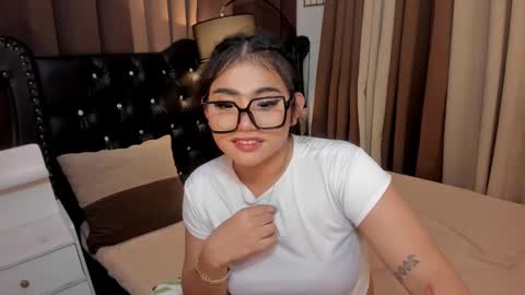 Snapshot of monstrouscockdivaontop chatting on January 14, 3:32 am Ruthie online show from January 14, 3:32 am