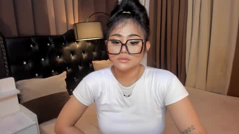 Snapshot of monstrouscockdivaontop chatting on January 19, 9:02 pm Ruthie online show from January 19, 9:02 pm