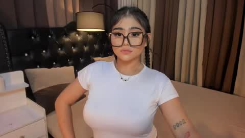 Snapshot of monstrouscockdivaontop chatting on January 28, 8:15 pm Ruthie online show from January 28, 8:15 pm