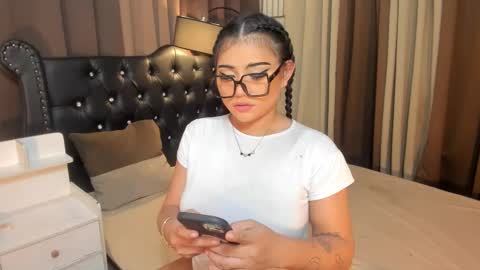 Snapshot of monstrouscockdivaontop chatting on March 3, 12:27 pm Ruthie online show from March 3, 12:27 pm