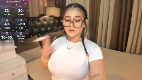 Snapshot of monstrouscockdivaontop chatting on March 12, 8:51 am Ruthie online show from March 12, 8:51 am