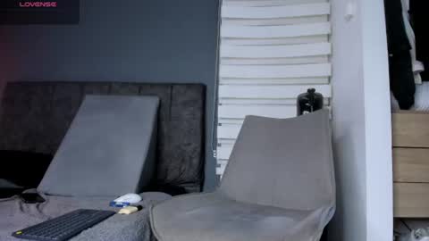 mont_777 online show from June 12, 2:49 pm
