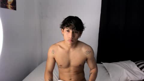 Snapshot of montes_juan chatting on September 19, 1:40 am montes_juan online show from September 19, 1:40 am