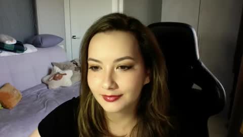 moodiemira online show from September 16, 3:02 pm