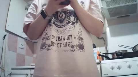 moodiemira online show from October 20, 7:58 pm